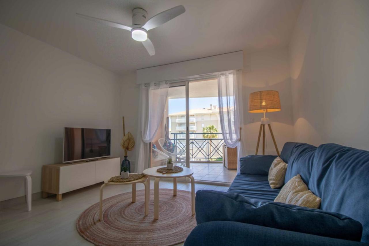 Bright Apt Of 32 M Renovated Near Town Frejus Ngoại thất bức ảnh